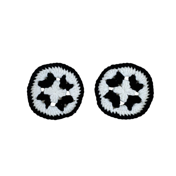 Handmade Crochet  vintage black and white Steering Wheel Cover for Women Girl, Cute Colorful Flower Seat Belt Cover, Car Interior Accessories Decorations.