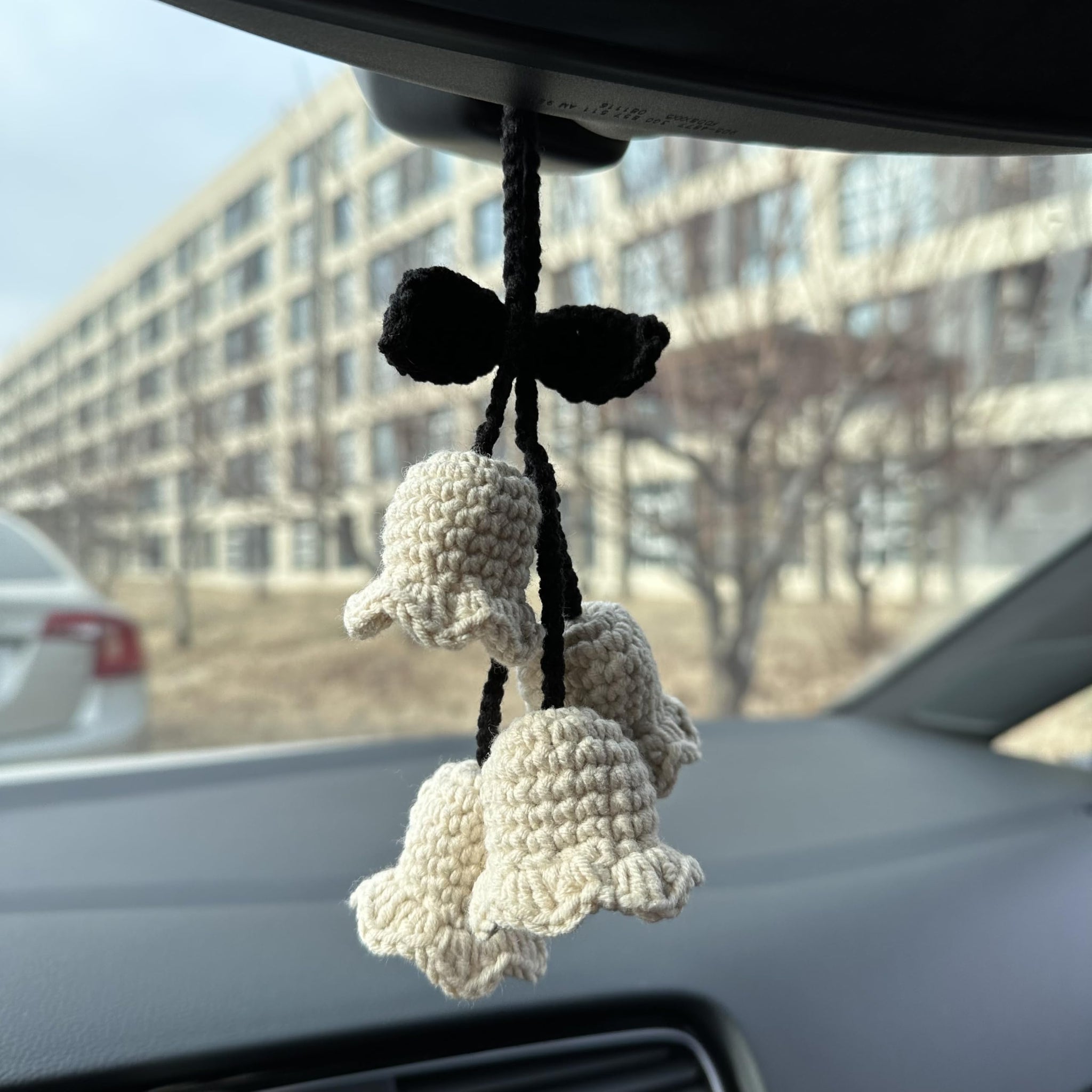 Crochet White Cute Lily Car Accessories Hanging Ornament   and Pendant for Car Rear View Mirror Interior Decoration