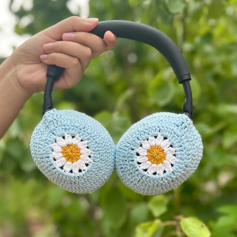 Crochet Daisy Headphone Cover,crochet airpod max cover,sony xm4,sony xm5,sony xm6,Music Lover,Handmade Gifts,any headphone model